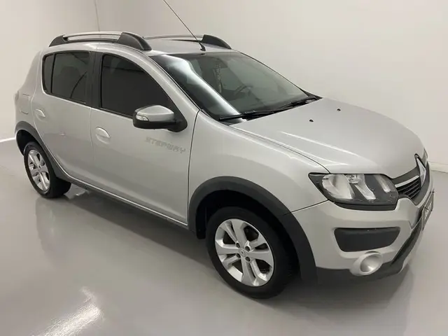 Carro Renault Sandero Stepway 2016 Rip Curl 1.6 8V (Flex)