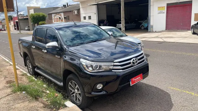 Carro Toyota Hilux Cabine Dupla 2017 Hilux 2.7 SRV CD 4x4 (Flex) (Aut)