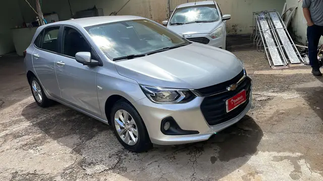 Carro Chevrolet Onix 2020 1.0 Turbo (Flex) (Aut)