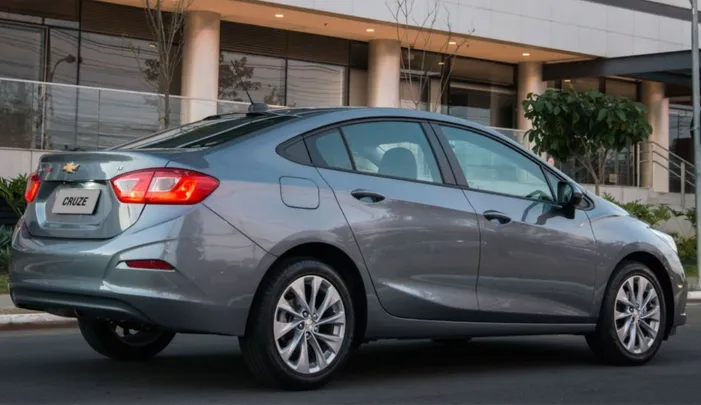 Sedan médio é boa opção entre os usados para fugir dos caros rivais japoneses