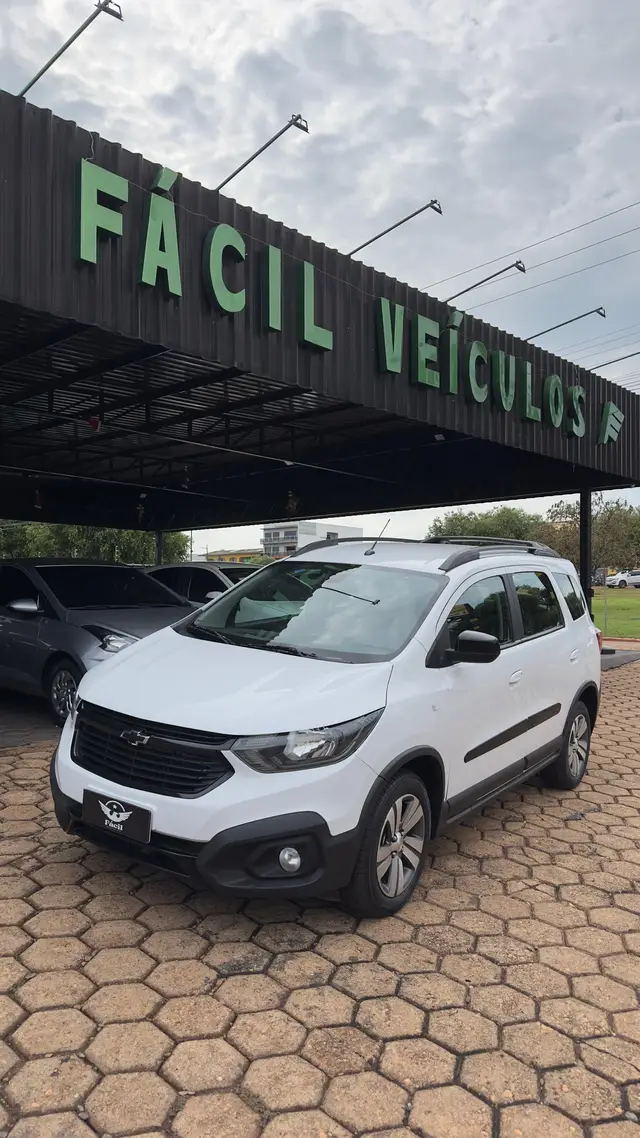 Carro Chevrolet Spin 2022 Activ 7S 1.8 (Flex) (Aut)