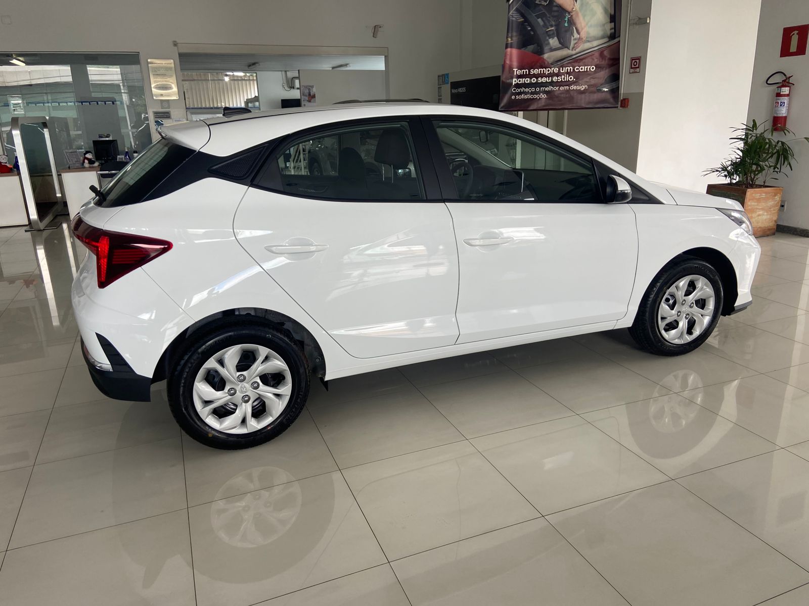 Hyundai-HB20-Comfort Plus 1.0 (Mec.)