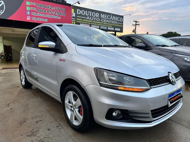 Carro Volkswagen Fox 2016 1.6 MSI Rock in Rio (Flex)