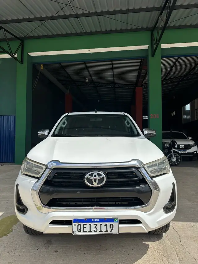 Carro Toyota Hilux Cabine Dupla 2017 Hilux 2.8 TDI STD CD 4x4