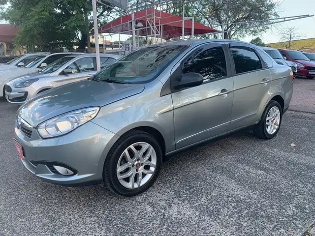Carro Fiat Grand Siena 2014 Essence 1.6 16V (Flex)