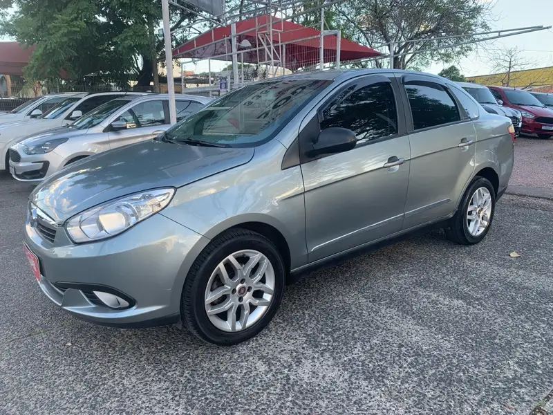 Fiat Grand Siena Essence 1.6 16V (Flex)
