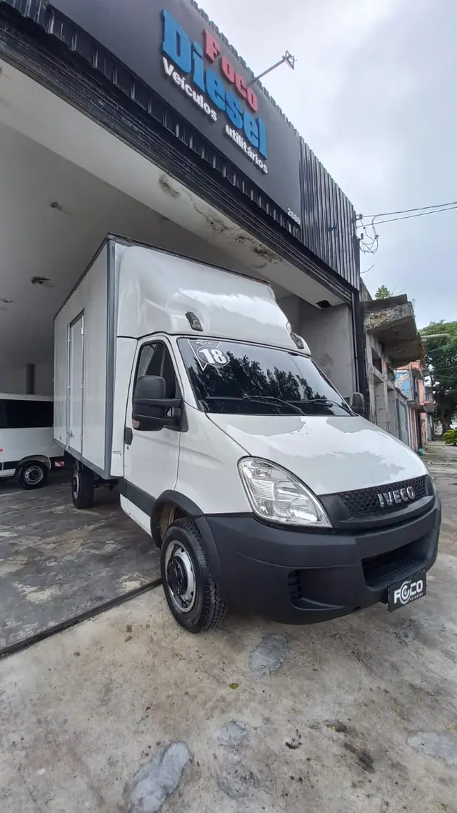 Carro Iveco Daily Chassi 2018 3.0 35S14 CS 3450