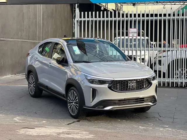 Carro Fiat Fastback 2024 Limited Edition Powered by Abarth