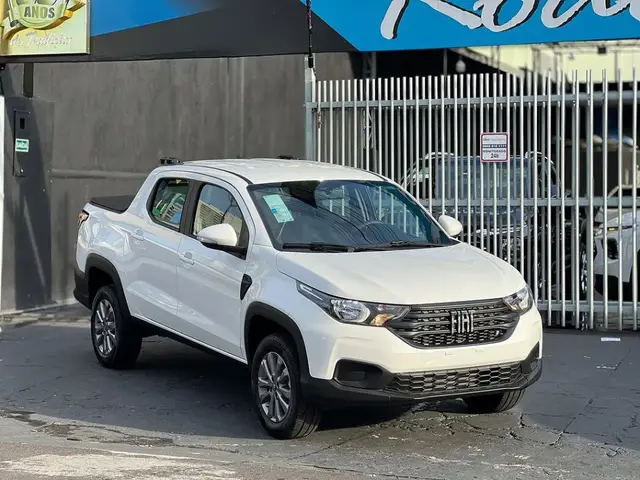 Carro Fiat Strada 2025 Volcano 1.3 Flex 8V CD Aut.