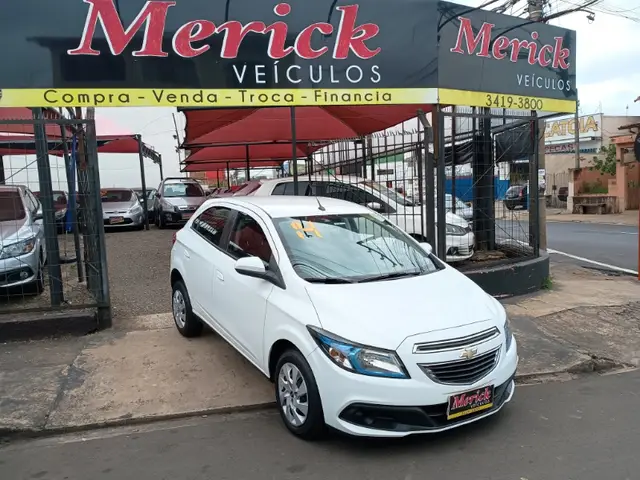 Carro Chevrolet Onix 2014 1.4 LT SPE/4