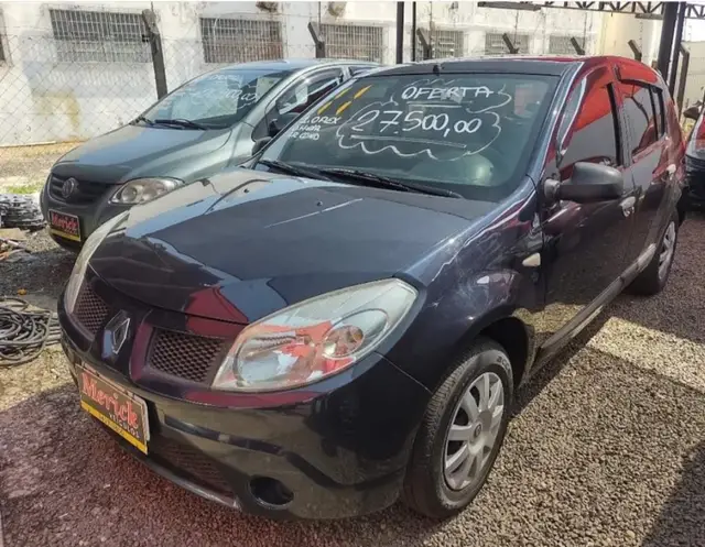 Carro Renault Sandero 2011 Authentique 1.0 16V (flex)