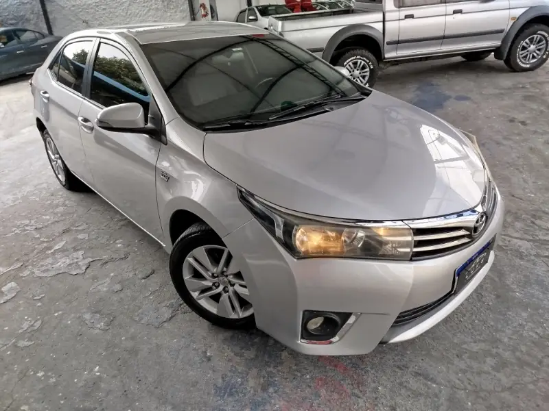 Toyota Corolla 1.8 GLi (Aut.)