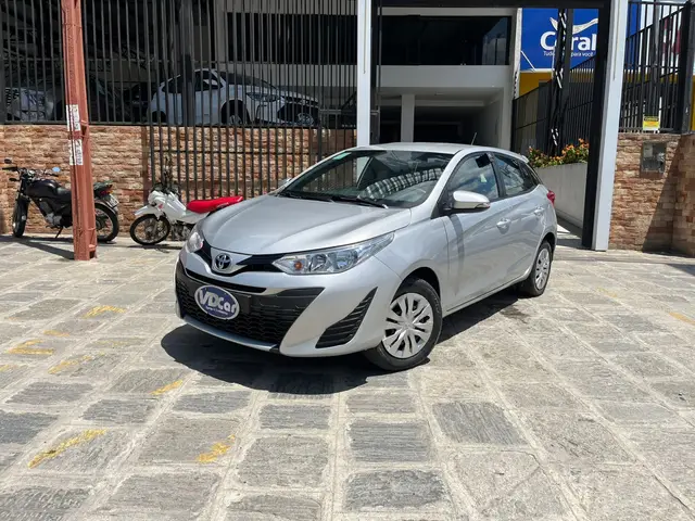 Carro Toyota Yaris 2021 1.3 XL Live (Flex)