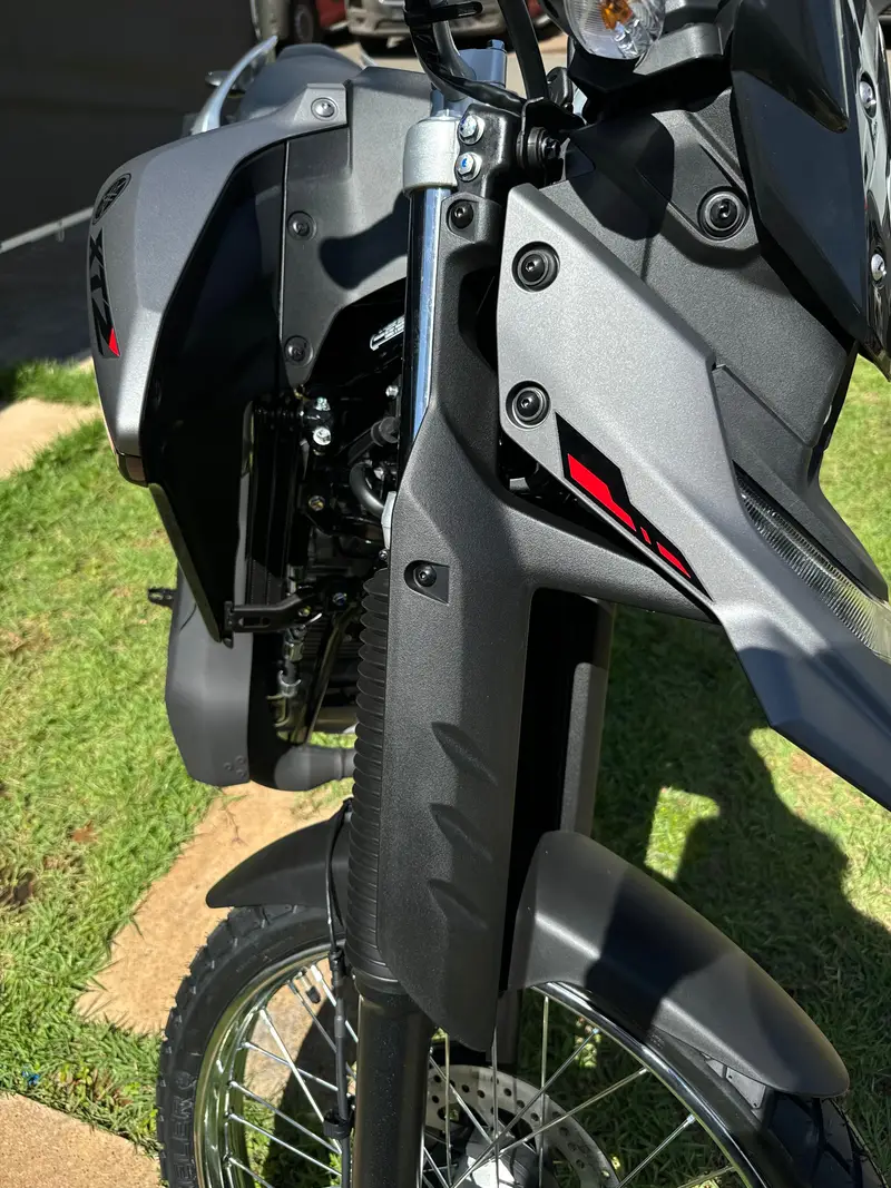 Yamaha XTZ 250 Lander Connected