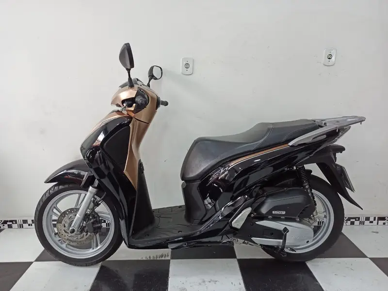 Honda SH 150i DLX
