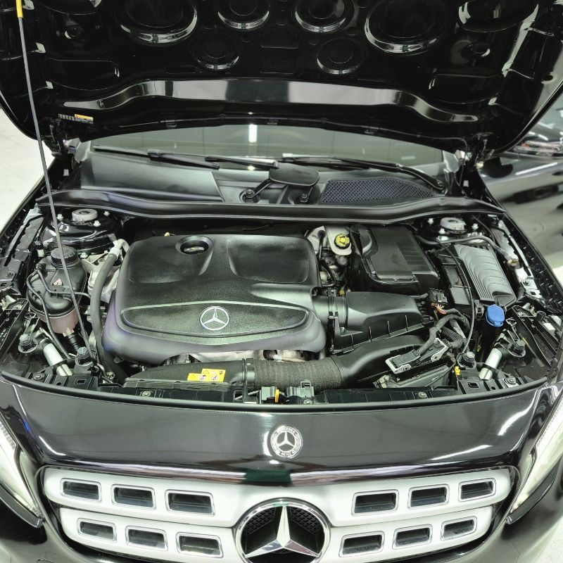 Mercedes-Benz GLA 200