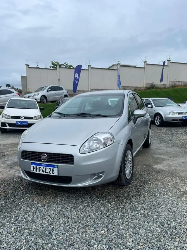 Carro Fiat Punto 2011 Attractive 1.4 (Flex)