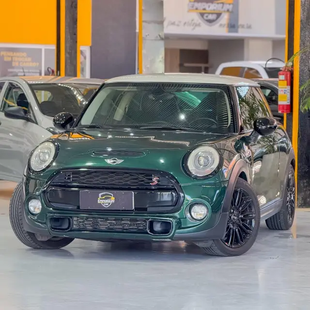 Carro MINI Cooper 2015 2.0 S Exclusive (Aut) 2p
