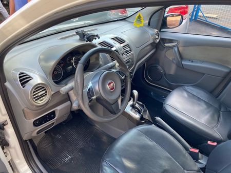 Grand Siena Essence 1.6 16V (Flex)
