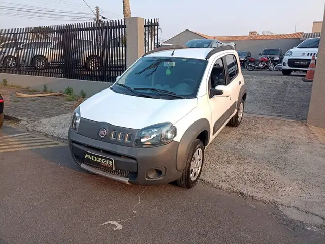 Carro Fiat Uno 2012 Way 1.0 8V (Flex) 4p