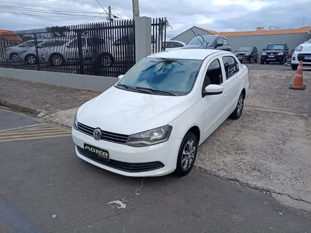 Carro Volkswagen Voyage 2014 1.6 VHT City (Flex)