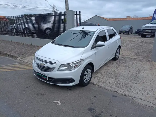 Carro Chevrolet Onix 2014 1.0 LT SPE/4