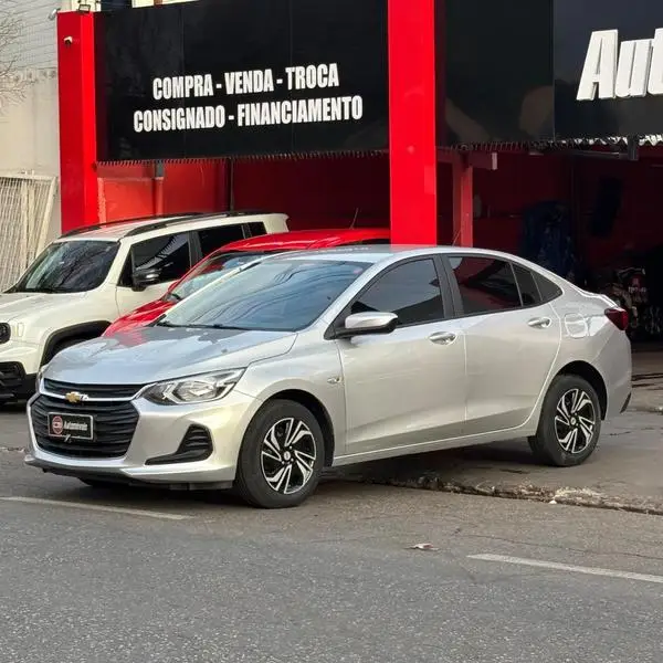 Carro Chevrolet Onix Plus 2023 LT 1.0