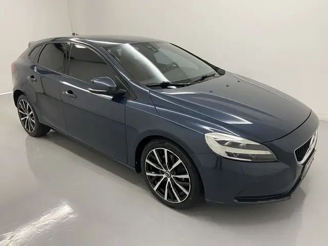 Carro Volvo V40 2019 2.0 T4 Momentum