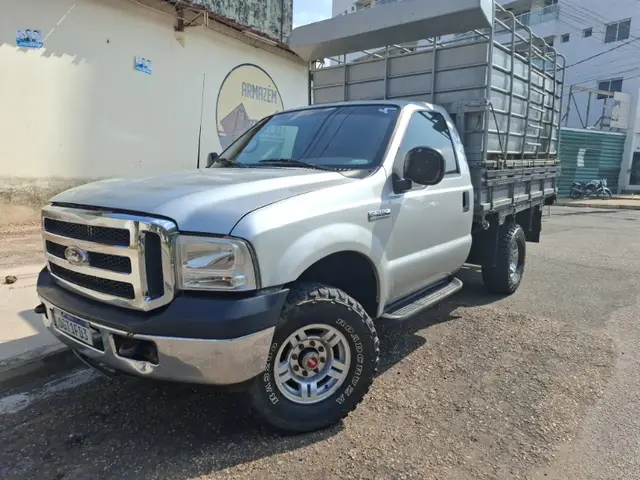 Carro Ford F-250 2011 XLT 4x2 3.9 (Cab Simples)