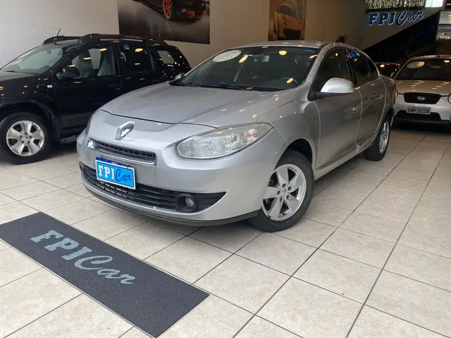 Carro Renault Fluence 2014 2.0 16V Dynamique (Flex)