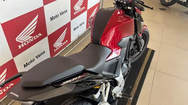 Moto Honda CB 300F Twister 2025 (ABS)