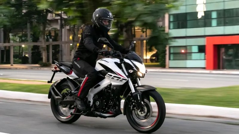 O que é e como evitar a temida “shimada” das motos? 