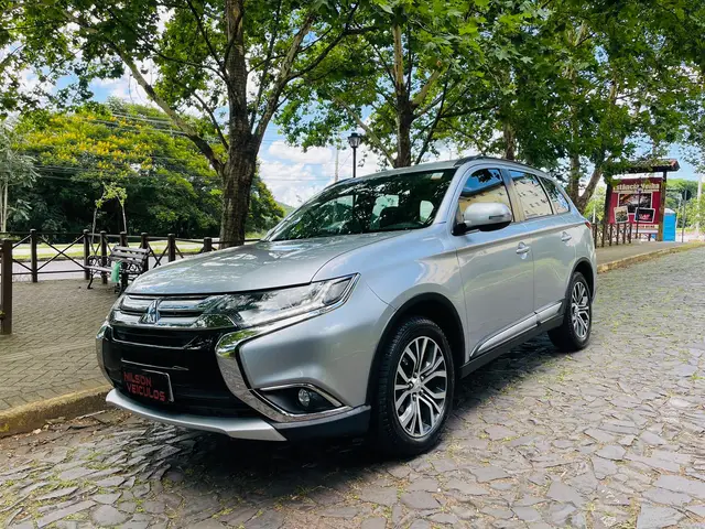 Carro Mitsubishi Outlander 2016 2.0 16V CVT