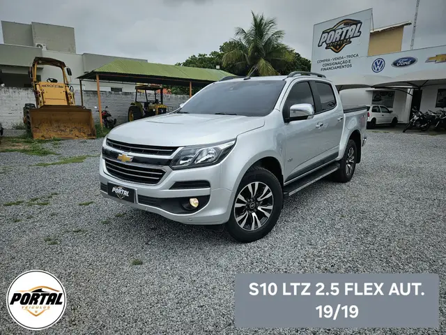 Carro Chevrolet S10 Cabine Dupla 2019 S10 2.5 ECOTEC SIDI LTZ 4WD (Cabine Dupla) (Aut)