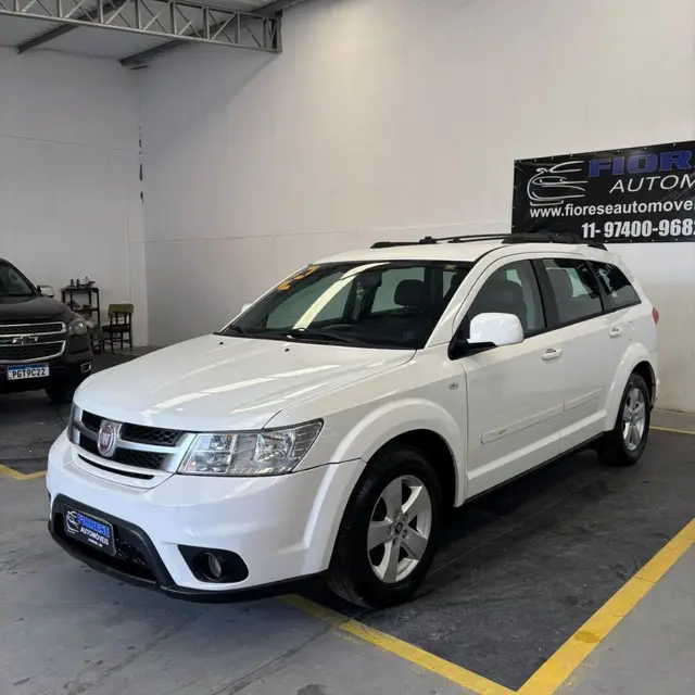 Carro Fiat Freemont 2012 2.4 16V Emotion (Aut)