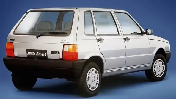 Modelo foi apresentado em 2000 com motor 1.0 Fiasa de 58 cv e 8,2 kgfm de torque 