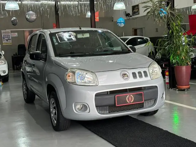 Carro Fiat Uno 2014 Vivace 1.0 8V (Flex) 2p
