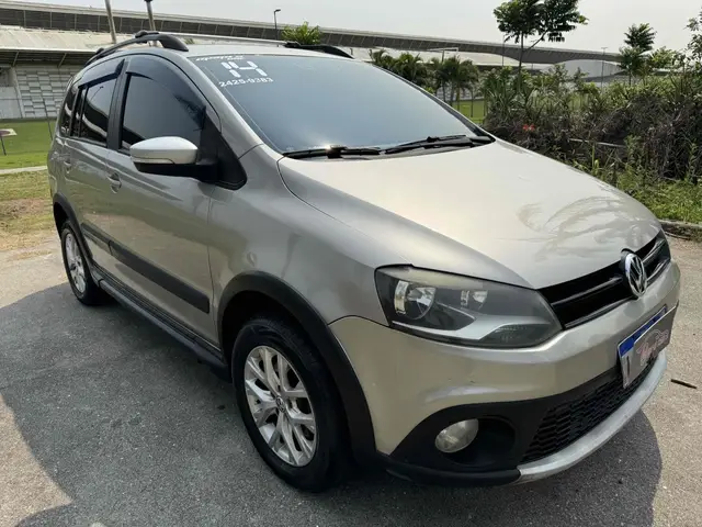 Carro Volkswagen SpaceCross 2014 1.6 8V (Flex)