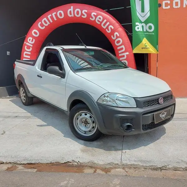 Carro Fiat Strada 2015 Working 1.4 (Flex)