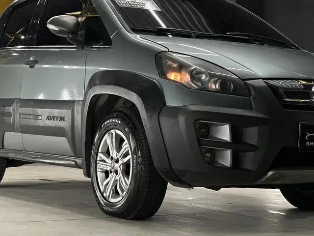 Carro Fiat Idea 2012 Adventure 1.8 16V E.TorQ (Flex)