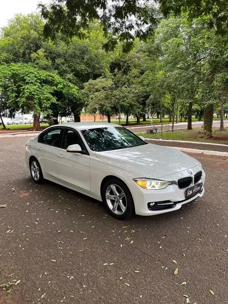 BMW 320i Sport ActiveFlex