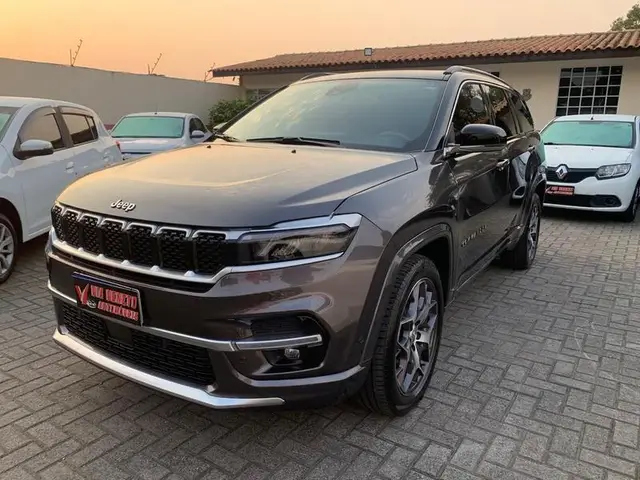 Carro Jeep Commander 2023 Overland 1.3 T270
