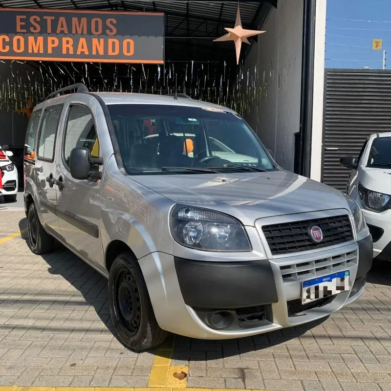 Fiat Doblò Essence 1.8 16V (Flex)