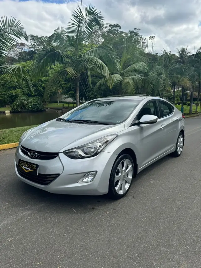 Carro Hyundai Elantra 2012 Sedan 1.8 GLS (aut)