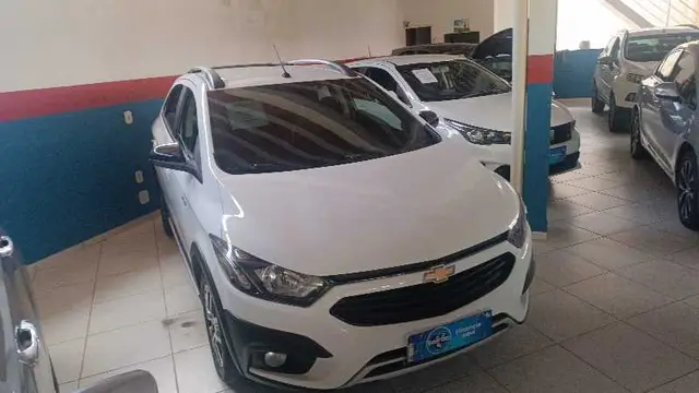 Carro Chevrolet Onix 2017 1.4 Activ SPE/4 (Aut)