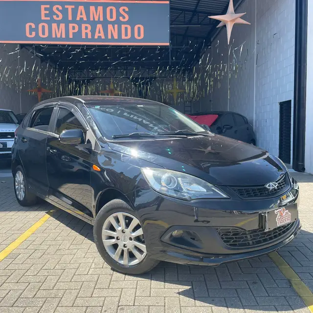 Carro CAOA Chery Celer 2017 Hatch 1.5 16V ACT (Flex)