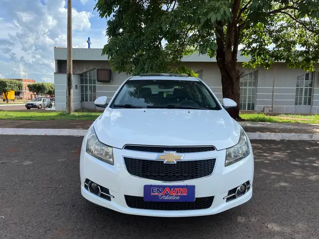 Carro Chevrolet Cruze 2014 HB Sport LTZ 1.8 16V FlexP. 5p Mec