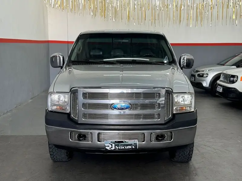 Ford F-250 XLT 4x2 3.9 (Cab Simples)
