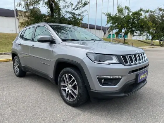 Jeep 2.0 Sport 4x2 (Aut) (Flex)