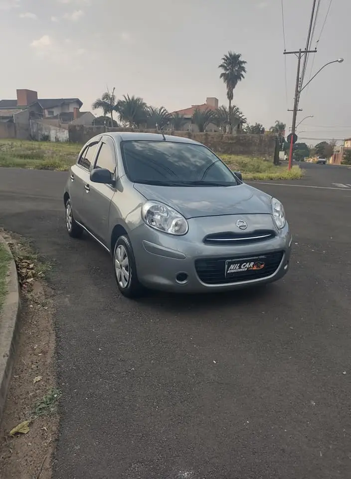 Nissan March 1.0 16V (Flex)